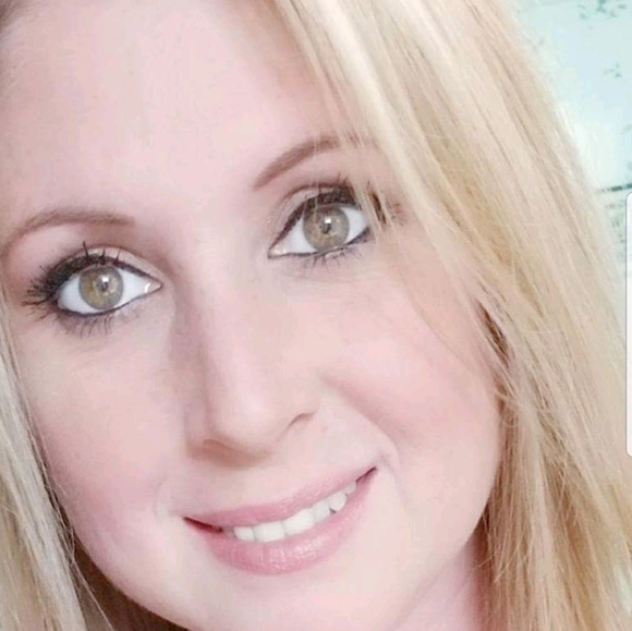 Meet your Posher, Thalia - Picture 1 of 1